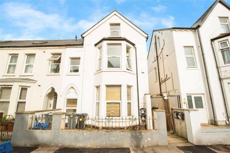 2 bedroom flat to rent - Photo 5