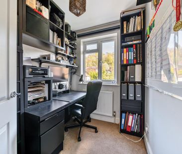 3 bedroom semi-detached house to rent - Photo 3