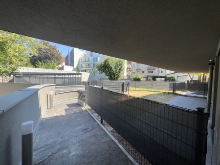 Exklusive 3-Zimmer Wohnung mit lichtdurchflutetem Wohnzimmer in absoluter Ruhelage -ab 01.12.! - Photo 5