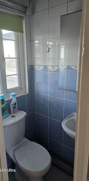 Studio Flat, Seven Sisters Road, N15 - Photo 1