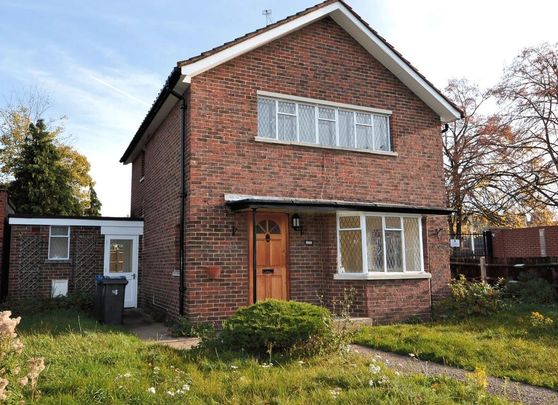 3 bedroom flat to rent - Photo 1