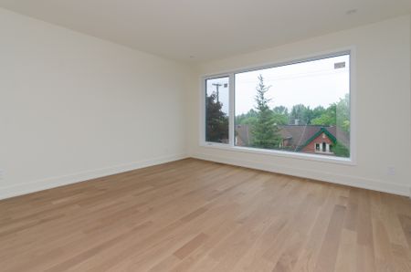 13 Fifth Avenue - Photo 4