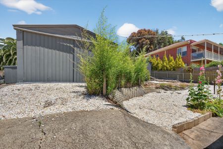 Open the door to elevated coastal living - Photo 5