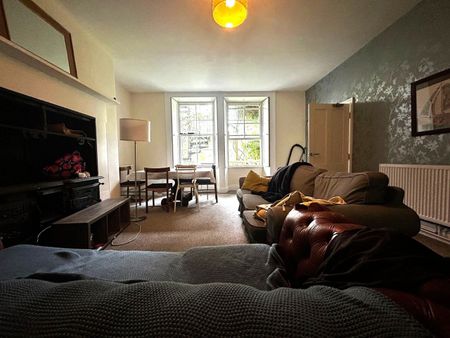 3 Bed Flat, Pembroke Road, BS8 - Photo 2