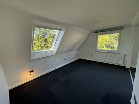 Gemütlich und gepflegt im Dachgeschoss! 2-Zimmer-Mietwohnung - Photo 3