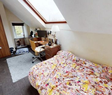 4 bedroom flat to rent - Photo 4