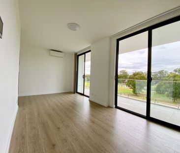 Modern One-Bedroom Apartment in a Convenient Location - Photo 1