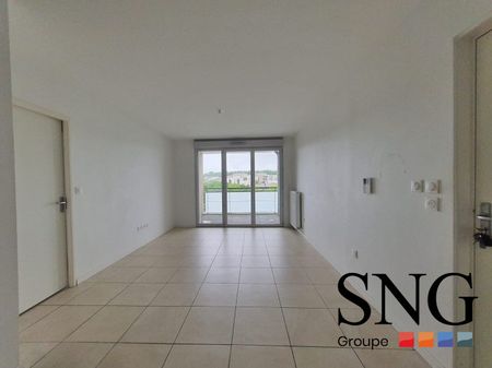 T2 AVEC BALCON ET PARKING - Photo 2