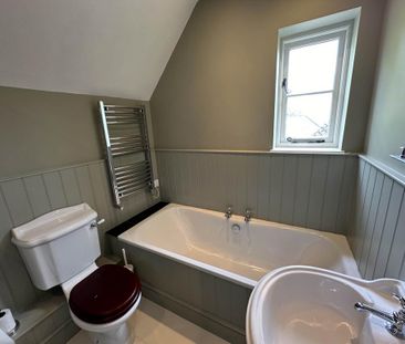 3 bedroom semi-detached house to rent - Photo 4