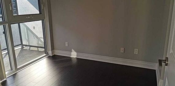 Jarvis St. & Bloor St.W Beautiful 2Bdrm Split Laminate Floors Corner - Photo 2