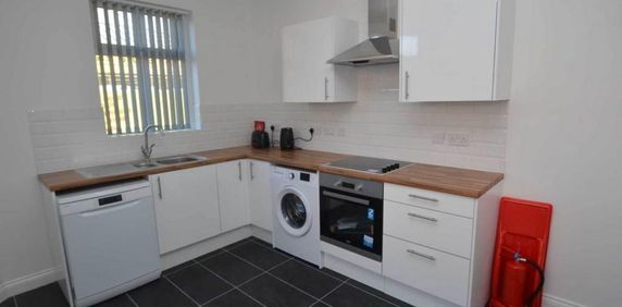 House share to rent - Photo 2