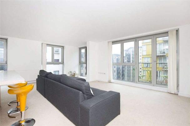 A large two double bedroom, two bathroom apartment located in a secure central development. - Photo 1