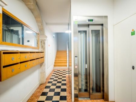 3 room luxury Apartment for rent in Lisbon, Portugal - Photo 2