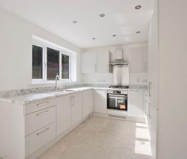 4 bedroom detached house to rent - Photo 4