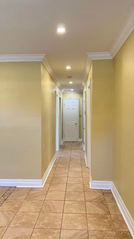 For Lease - 402 Guelph Line, Burlington, Ontario - Photo 2