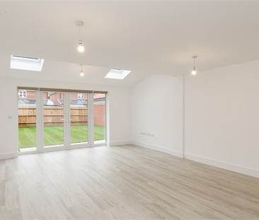 3 bedroom semi-detached house to rent - Photo 4