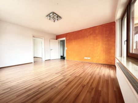 Attraktive 3-Zimmer-Wohnung mit separatem Essbereich und zwei Balkonen in Oberstenfeld - Foto 2