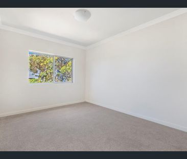 CHIC APARTMENT | | WALK TO TOWN CENTRE & METRO! - Photo 2