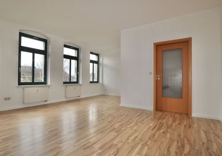 Altendorf • Balkon • 3-Raum Wohnung • Einbauküche • Stellplatz • in Chemnitz • jetzt anrufen - Photo 2