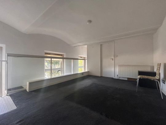 Halifax Road, Dewsbury - Photo 1