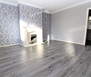 Borough Avenue, Radcliffe - Photo 1