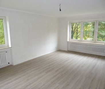 Sehr attraktive 3-Zimmer-Wohnung mit Balkon * komplett modernisiert * - Photo 1