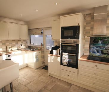 Seafield Road North Caister, Great Yarmouth - Photo 6