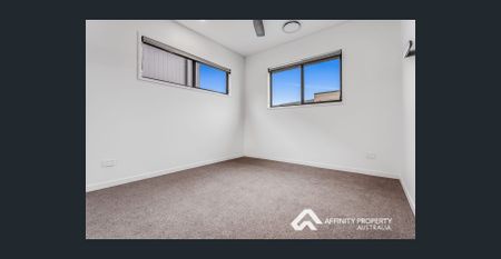 Direct Street Frontage. Modern Living. Prime Location. - Alba Residences - Photo 3