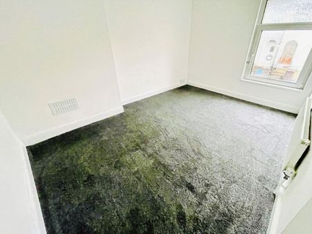 West Hill, TREDEGAR - Photo 3