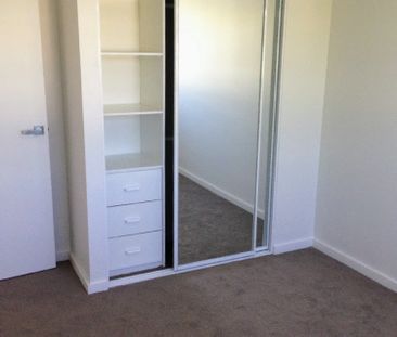 Two bedroom plus study for lease in Homebush Area. - Photo 4