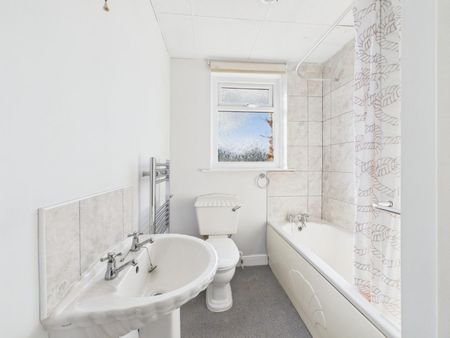 2 bedroom House To Let - Photo 5