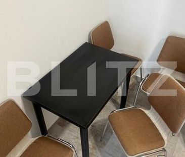 Apartament cu 2 camere, decomandat, 66 mp, centrala si AC, zona Bacriz - Photo 1