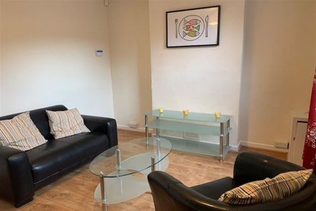 2 bedroom terraced house to rent - Photo 2