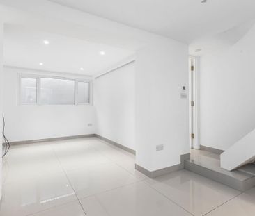 4 bedroom terraced house to rent - Photo 4