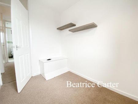 3 bedroom end of terrace house to rent - Photo 4