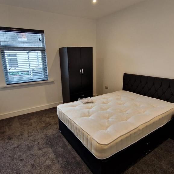 1 bedroom in a flat share to rent - Photo 1