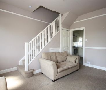 2 bedroom terraced house to rent - Photo 2
