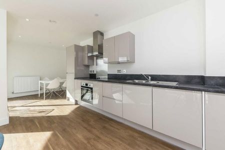 2 bedroom flat to rent - Photo 4