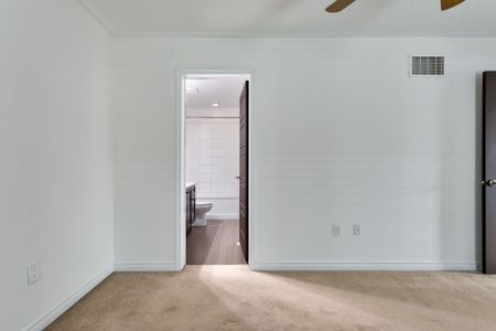 For Lease - 220 Sarah Cline Drive, Oakville, Ontario - Photo 5