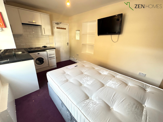 Studio to rent - Photo 1