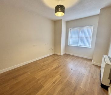 Sandiford Square, Northwich - Photo 5