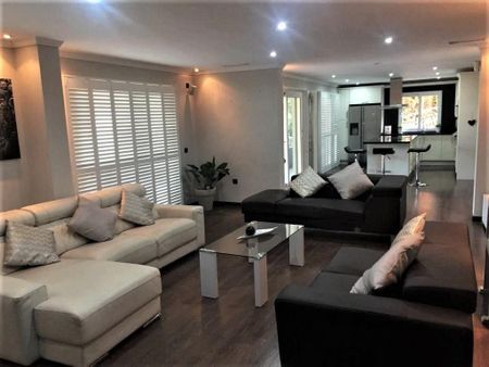 5 room luxury Villa for rent in Mijas, Andalusia - Photo 4