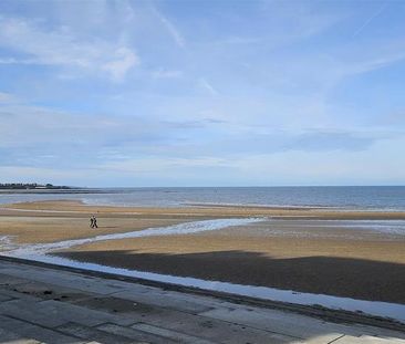 3 bedroom flat to rent - Photo 2