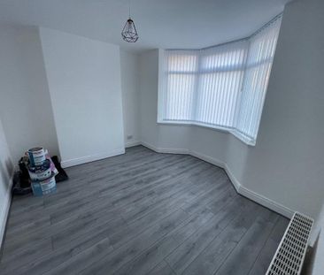 3 bedroom semi-detached house to rent - Photo 6