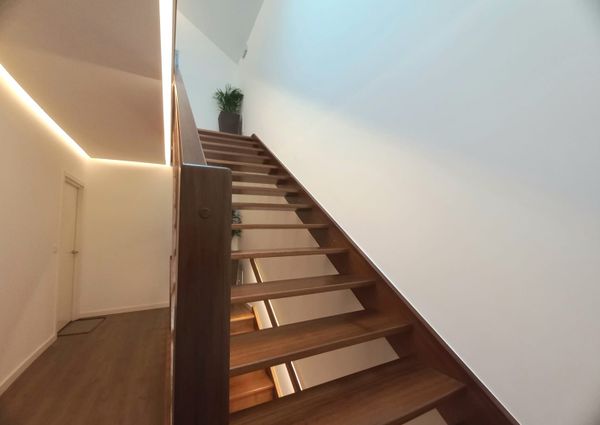 Furnished, equipped and expenses included