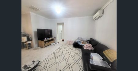 Low-Maintenance 3-Bedroom Unit - Photo 3