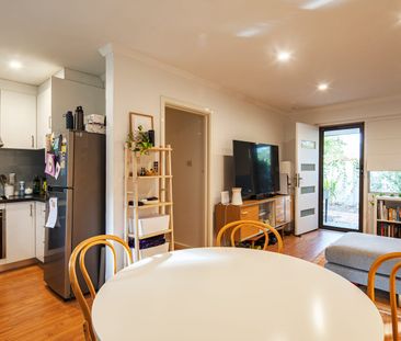 Chic Villa Living in the Heart of the Action! - Photo 2