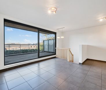 Ruim appartement MET GARAGE en zeer groot terras - Photo 1