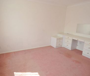 2 bedroom detached bungalow to rent - Photo 4