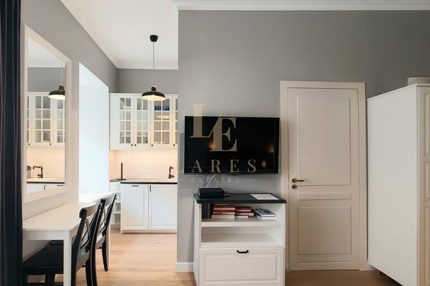 Luksusowa kawalerka w centrum Warszawy | Metro - Photo 1